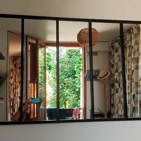 In Montmartre Apartment *